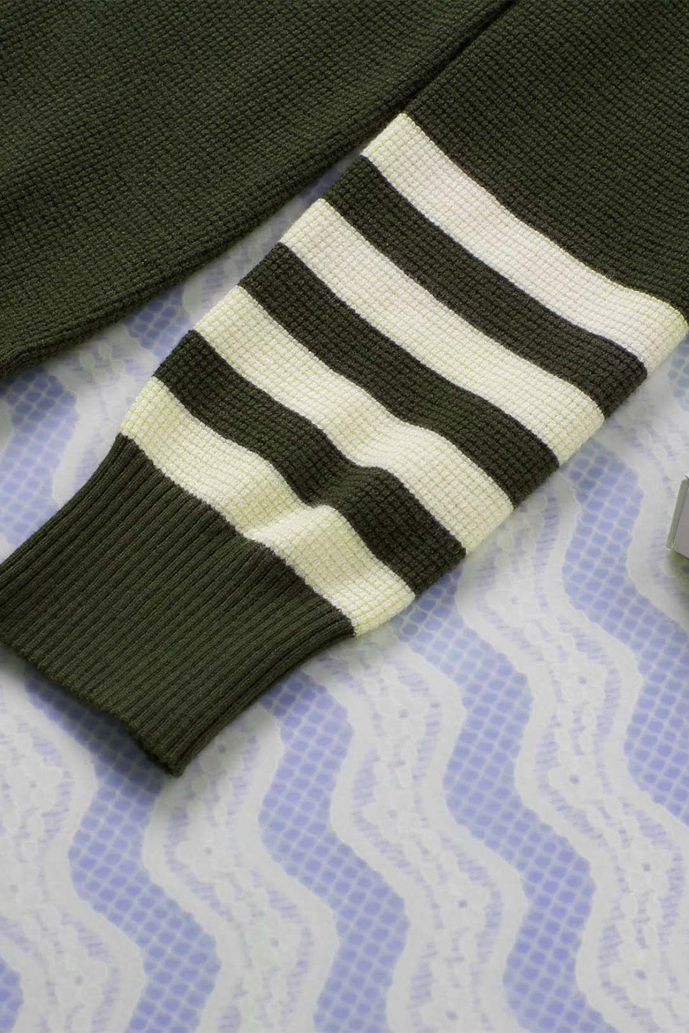Green Casual Striped Sleeve Sweater